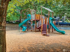 923 33rd Avenue, Seattle WA 98122