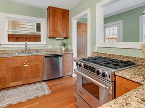 923 33rd Avenue, Seattle WA 98122