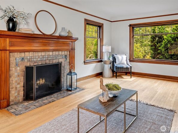 923 33rd Avenue, Seattle WA 98122
