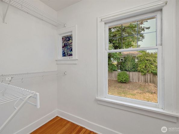 923 33rd Avenue, Seattle WA 98122