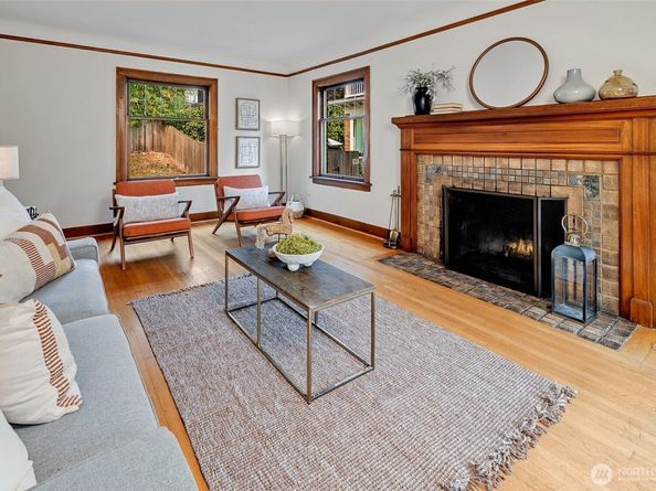 923 33rd Avenue, Seattle WA 98122