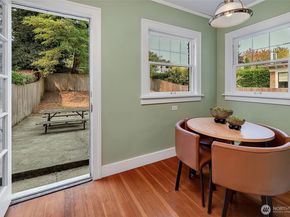 923 33rd Avenue, Seattle WA 98122