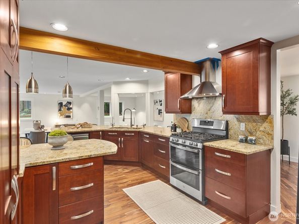 11202 NE 140th Street, Kirkland WA 98034