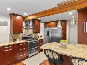 11202 NE 140th Street, Kirkland WA 98034