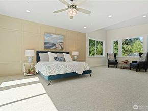 955 103rd Avenue SE, Bellevue WA 98004