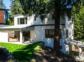 955 103rd Avenue SE, Bellevue WA 98004