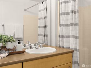 1410 E Pine Street W326, Seattle WA 98122