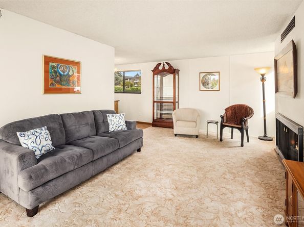 335 3rd Avenue S 203, Edmonds WA 98020