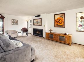 335 3rd Avenue S 203, Edmonds WA 98020