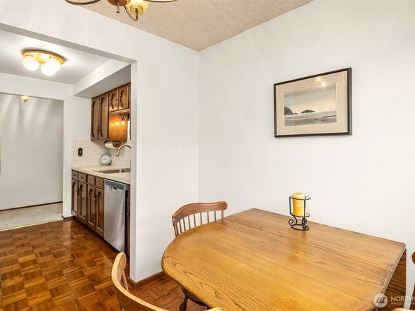 335 3rd Avenue S 203, Edmonds WA 98020