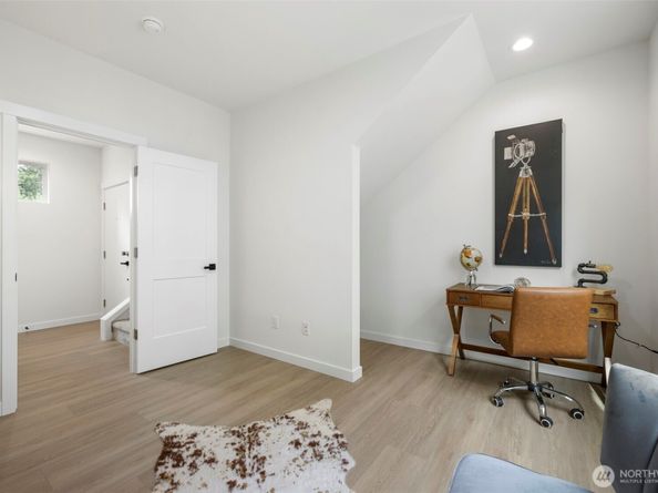 19505 Damson Road C1, Lynnwood WA 98036