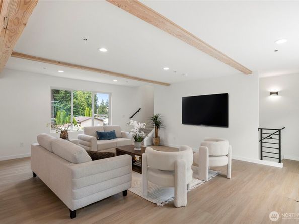 19505 Damson Road C1, Lynnwood WA 98036