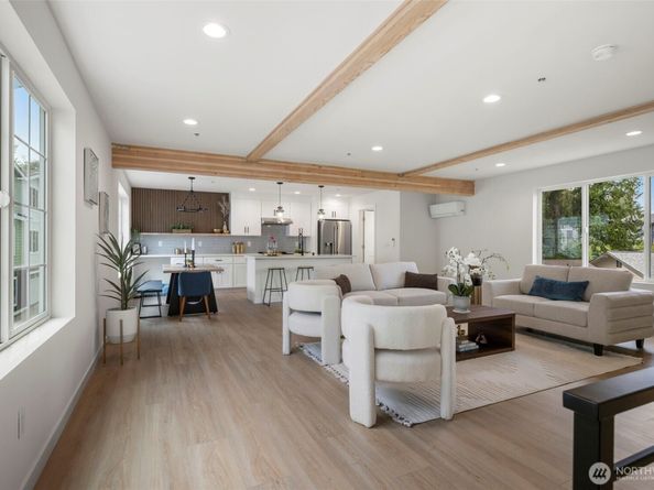 19505 Damson Road C1, Lynnwood WA 98036