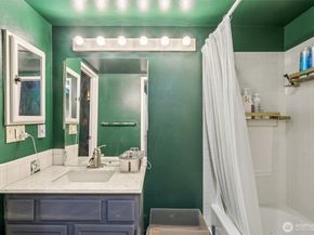 110 SW 116th Street A13, Seattle WA 98146