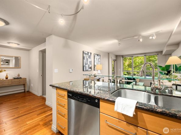 1420 E Pine Street E203, Seattle WA 98122