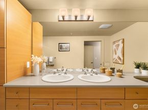 1420 E Pine Street E203, Seattle WA 98122