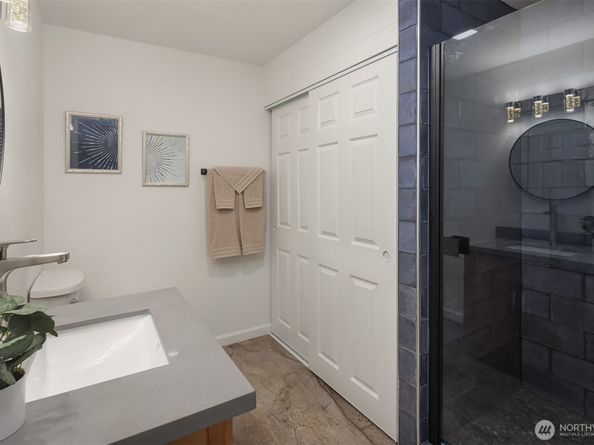 16357 Reitan Road NE, Bainbridge Island WA 98110