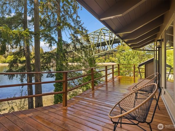 16357 Reitan Road NE, Bainbridge Island WA 98110