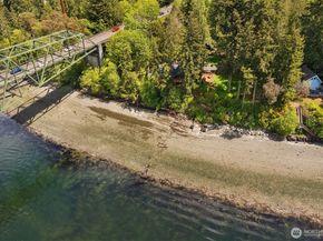 16357 Reitan Road NE, Bainbridge Island WA 98110