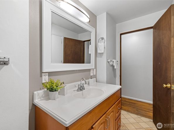 19204 34th Avenue S, SeaTac WA 98188