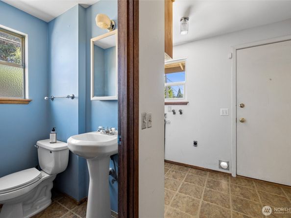 19204 34th Avenue S, SeaTac WA 98188
