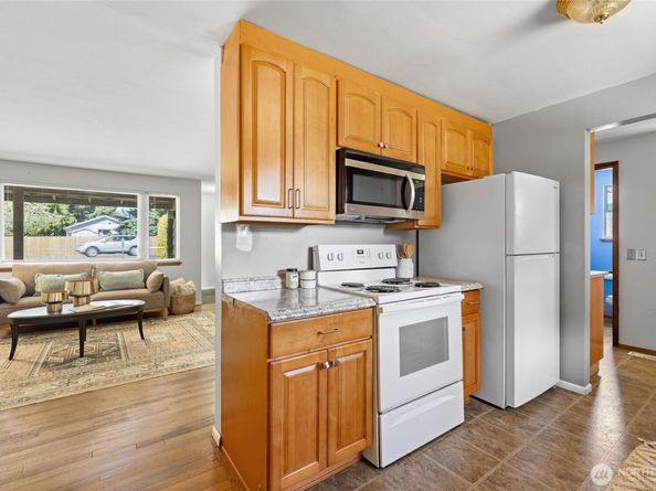 19204 34th Avenue S, SeaTac WA 98188