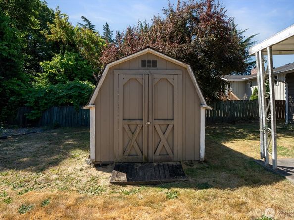19204 34th Avenue S, SeaTac WA 98188
