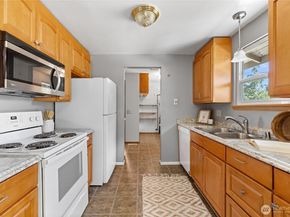 19204 34th Avenue S, SeaTac WA 98188