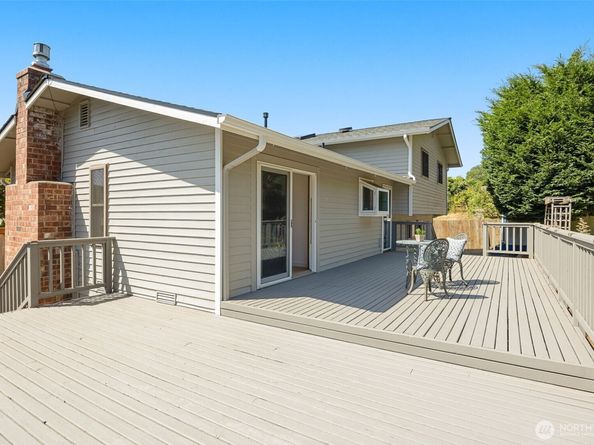 8833 47th Place W, Mukilteo WA 98275