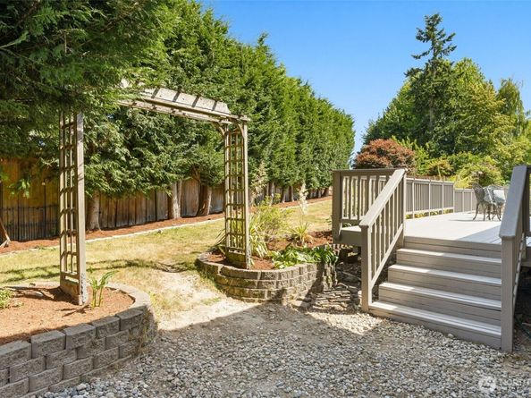 8833 47th Place W, Mukilteo WA 98275
