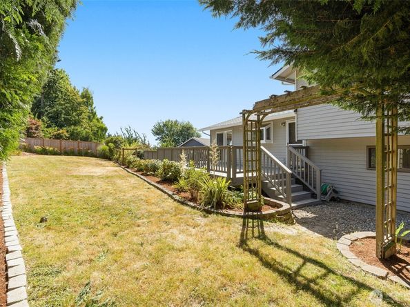 8833 47th Place W, Mukilteo WA 98275