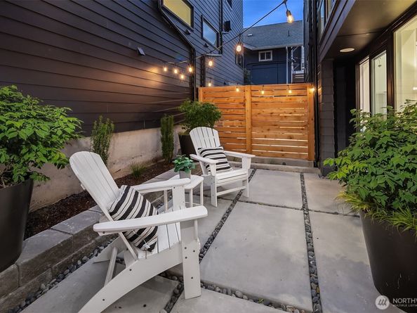 4823 42nd Avenue SW B, Seattle WA 98116