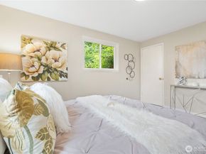 17611 118th Avenue SE, Renton WA 98058