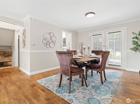 17611 118th Avenue SE, Renton WA 98058