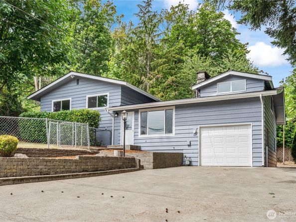 17611 118th Avenue SE, Renton WA 98058