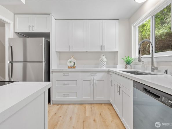 17611 118th Avenue SE, Renton WA 98058