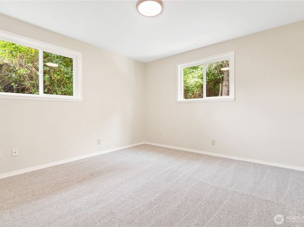17611 118th Avenue SE, Renton WA 98058