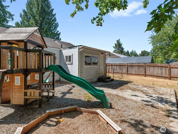 1369 Sherman Avenue, Port Orchard WA 98366