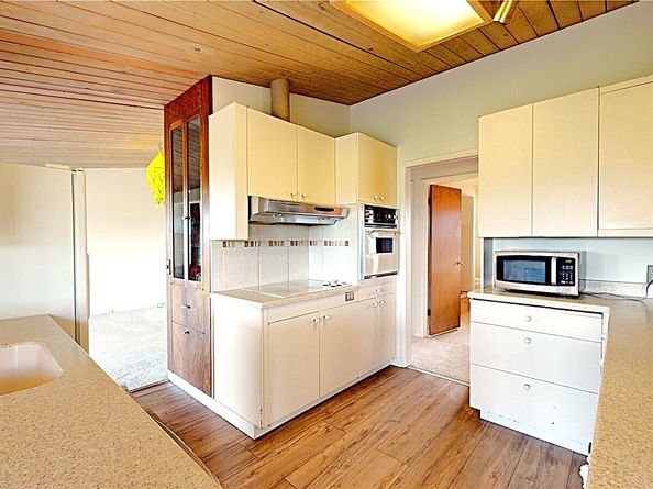 16020 7th Avenue SW, Burien WA 98166