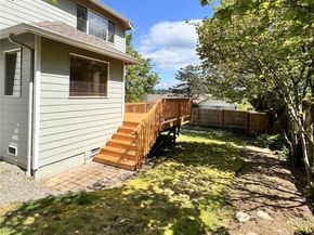 132 170th Place SE, Bothell WA 98012
