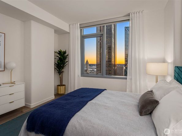 800 Columbia Street 2503, Seattle WA 98104