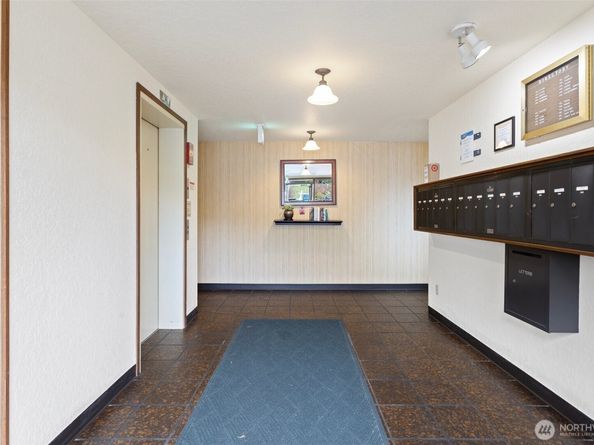 2625 13th Avenue W 302, Seattle WA 98119