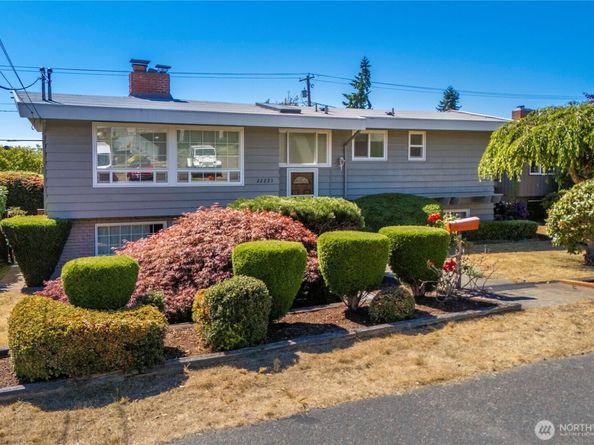 22223 10th Avenue S, Des Moines WA 98198