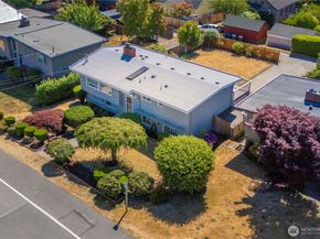 22223 10th Avenue S, Des Moines WA 98198