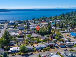 22223 10th Avenue S, Des Moines WA 98198