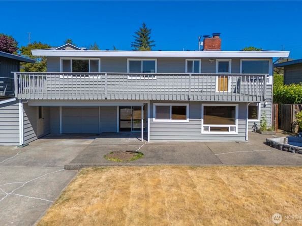 22223 10th Avenue S, Des Moines WA 98198