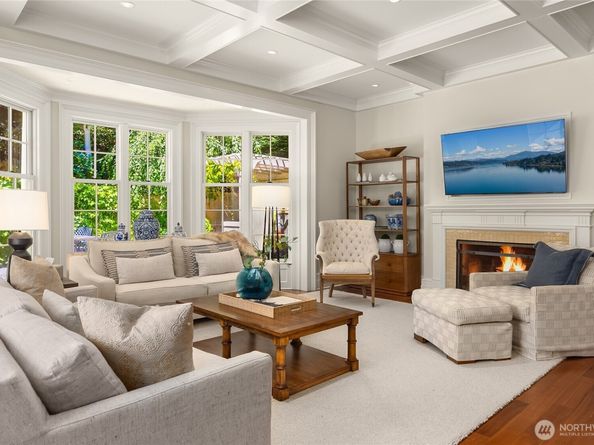 2001 Broadmoor Drive E, Seattle WA 98112