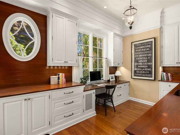 2001 Broadmoor Drive E, Seattle WA 98112