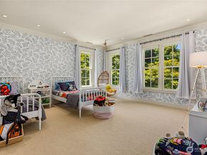 2001 Broadmoor Drive E, Seattle WA 98112