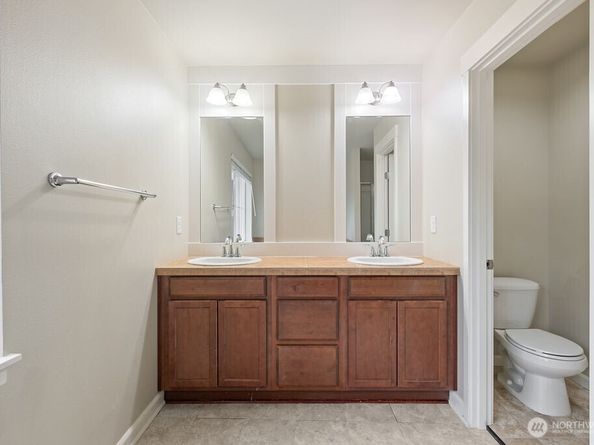 1353 32nd Place NE, Auburn WA 98002